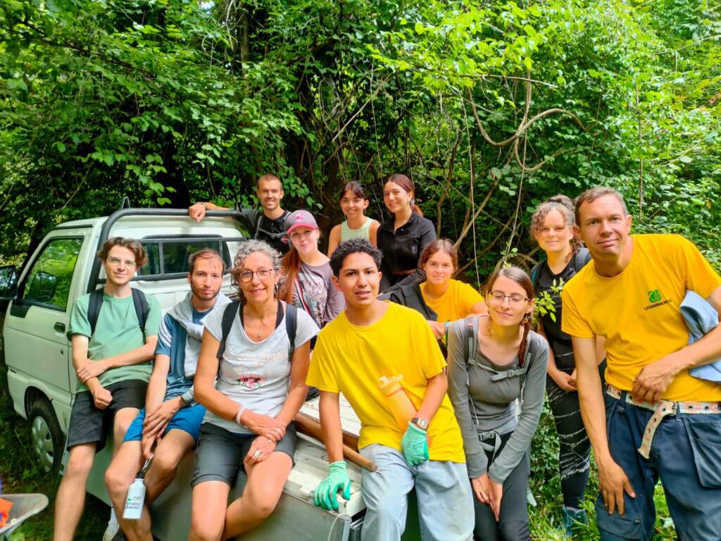 Varese  - Giovani volontari alla scoperta del Parco Campo dei Fiori