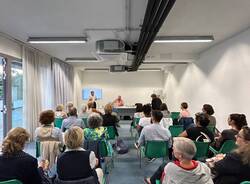 A Laveno Mombello il festival della biblioterapia: le foto del primo giorno 