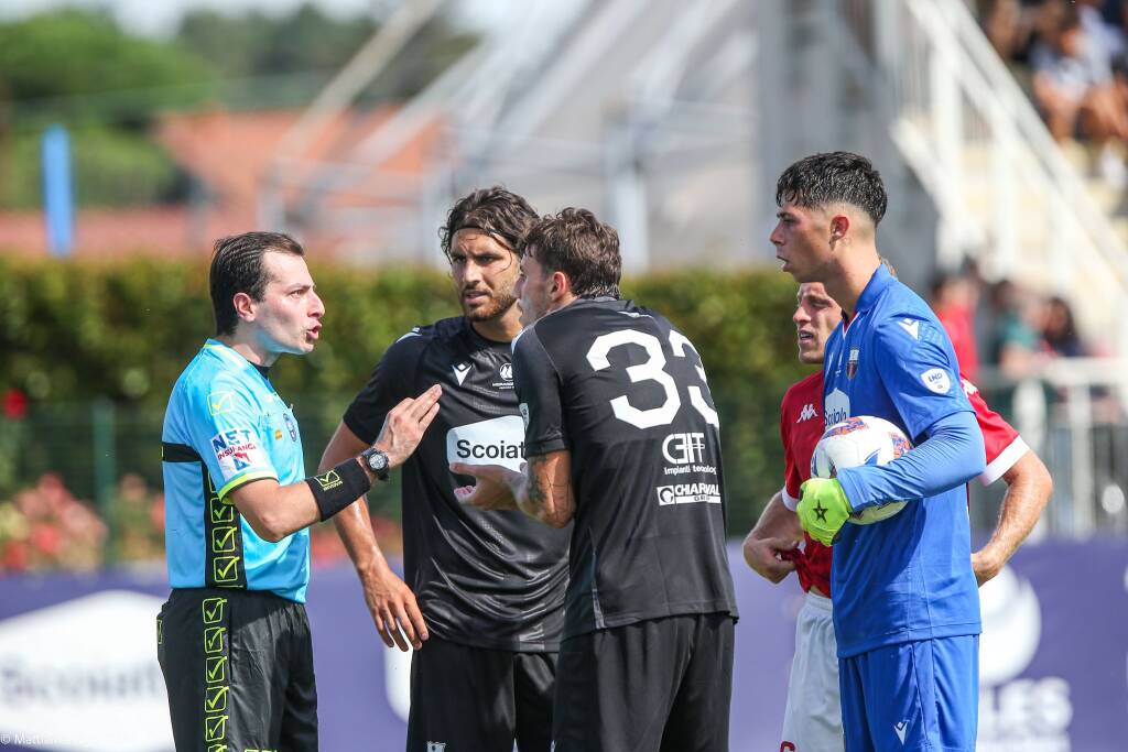 Coppa italia: Varesina - Varese 2-0