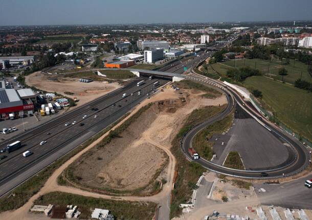 L'inaugurazione della quinta corsia sulla A8 a Lainate