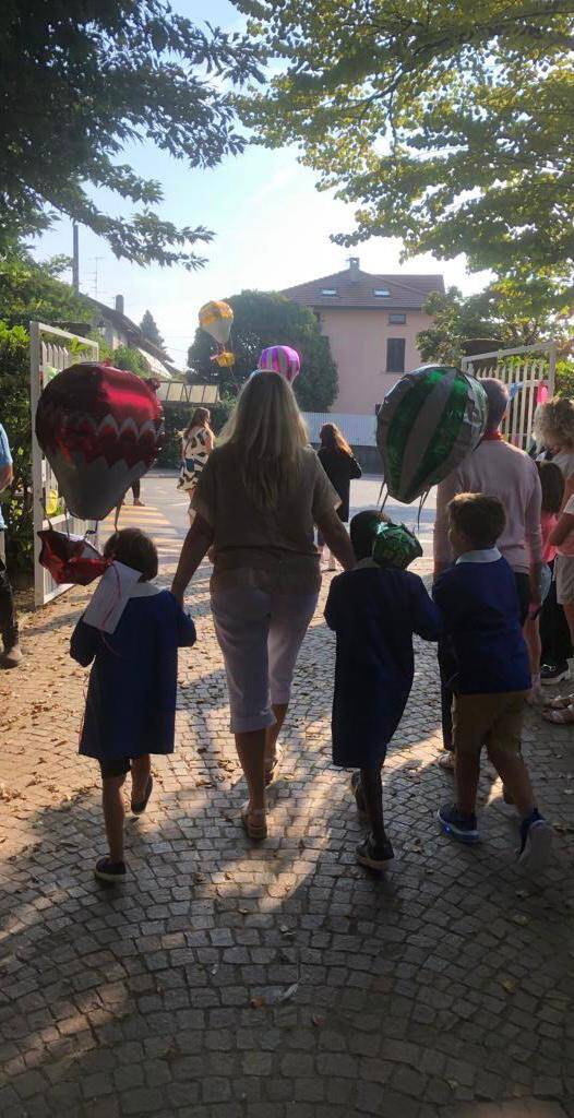 mongolfiere primo giorno di scuola cazzago brabbia