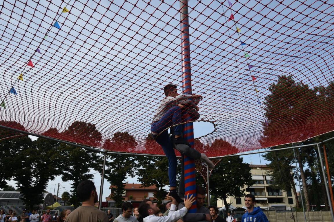 Palio della cuccagna alla festa San Paolo di Legnano