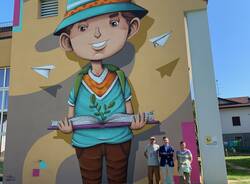 Venegono Inferiore - Due murales di Sea Creative alle scuole