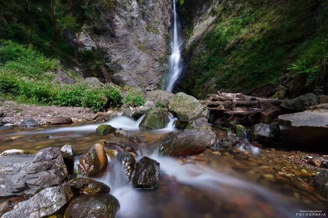 Cascata del Pesegh a Brinzio - Franco E Monica Incorvaia