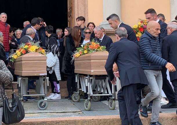 Cuasso al Monte - I funerali di Pinuccia Anselmino e Pierluigi Lacchi