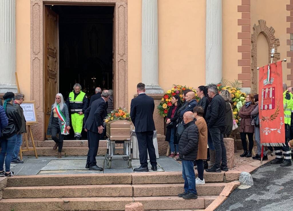 Cuasso al Monte - I funerali di Pinuccia Anselmino e Pierluigi Lacchi