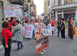 Varese - I ragazzi di Friday For Future tornano in piazza per il clima