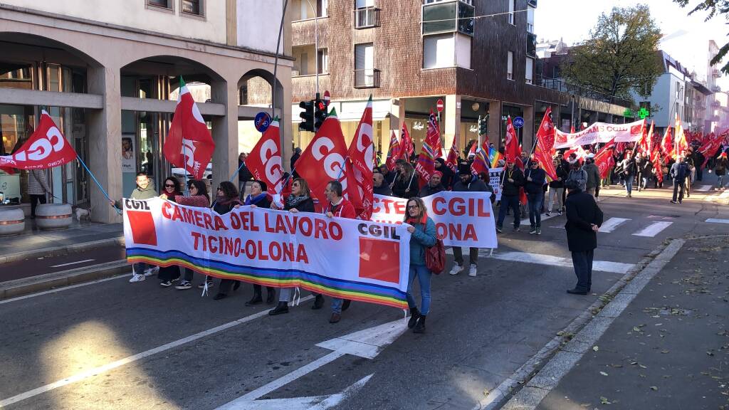 Corteo Cgil in centro a Legnano 