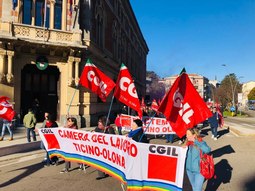 Corteo Cgil in centro a Legnano 