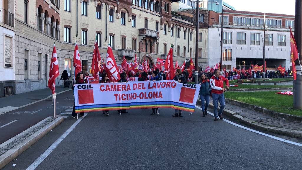 Corteo Cgil in centro a Legnano 