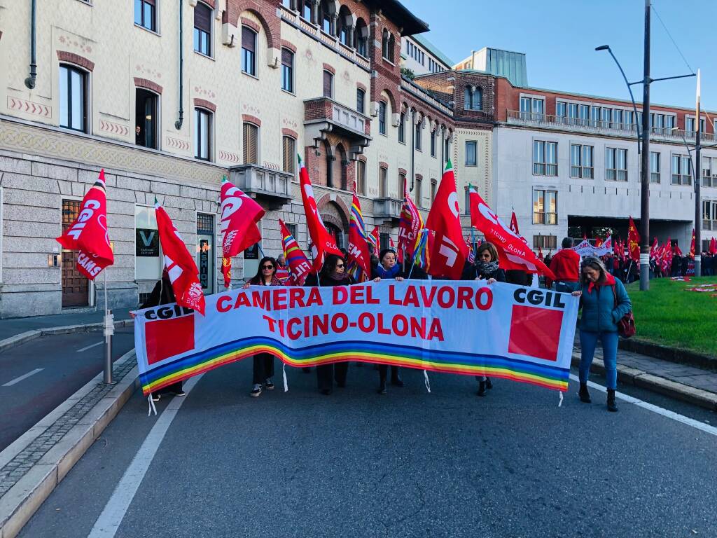 Corteo Cgil in centro a Legnano 