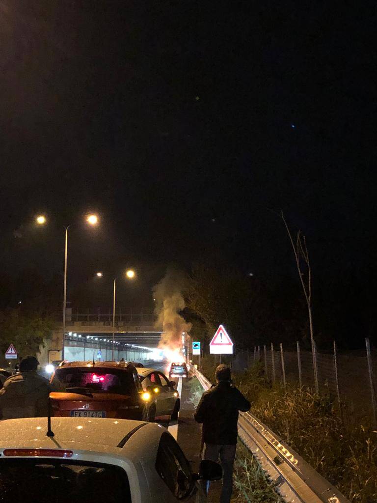 Incendio in superstrada di Malpensa  