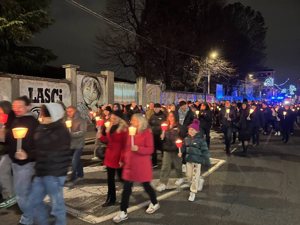 marcia contro la violenza sulle donne busto arsizio