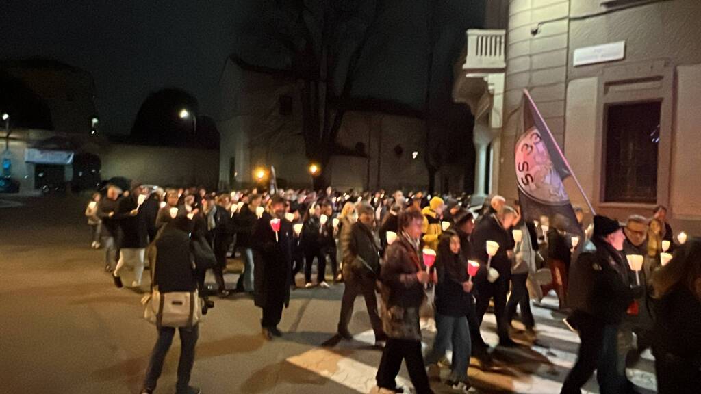 marcia contro la violenza sulle donne busto arsizio