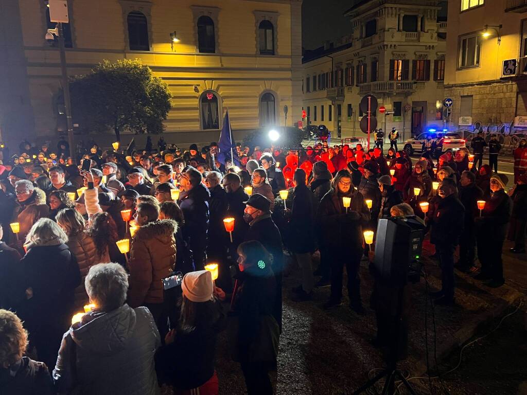 marcia contro la violenza sulle donne busto arsizio