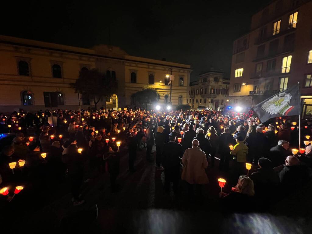 marcia contro la violenza sulle donne busto arsizio