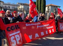 Sciopero generale di Cgil e UIL, il corteo in centro a Varese