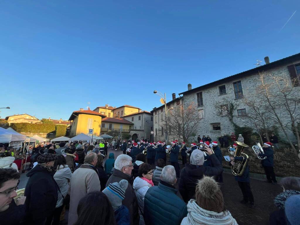 Azzate - Il mercatino di Natale 2023