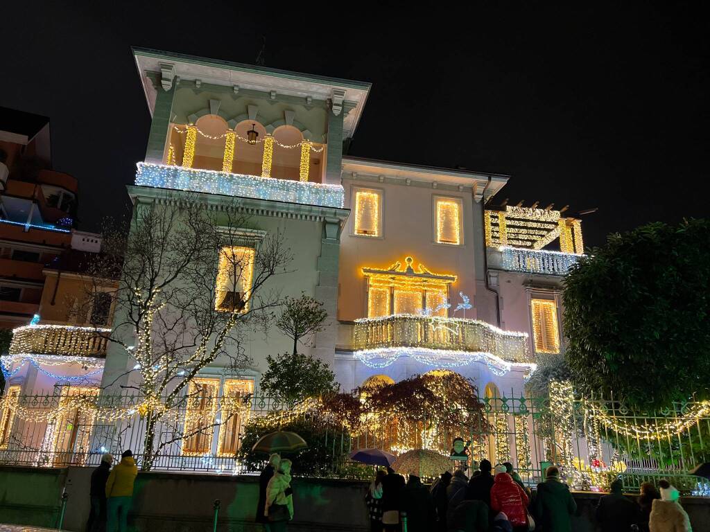 casa lucine natale busto arsizio