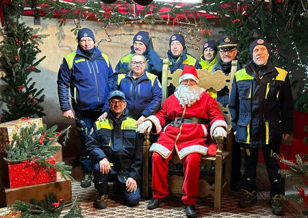 La fiaccolata di Babbo Natale a Castiglione Olona