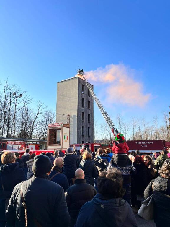 Festa dell'incontro al distaccamento dei vigili del fuoco di busto