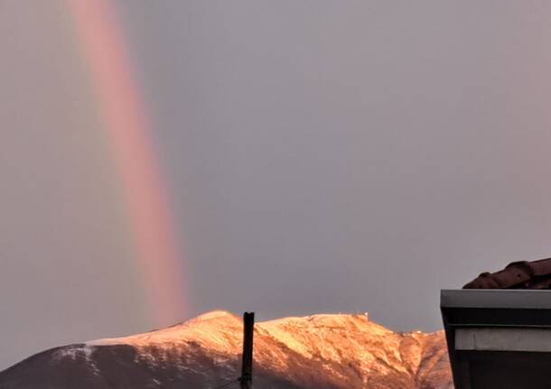 L'arcobaleno dell'11 dicembre 2023 sul Verbano 