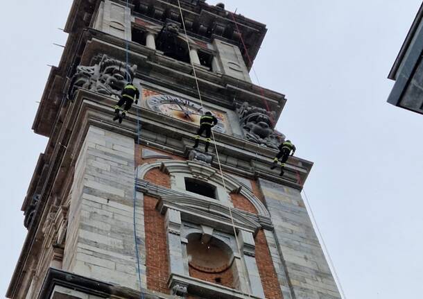 Una corona sul Bernascone: la tradizione dei vigili del Fuoco per l'Immacolata