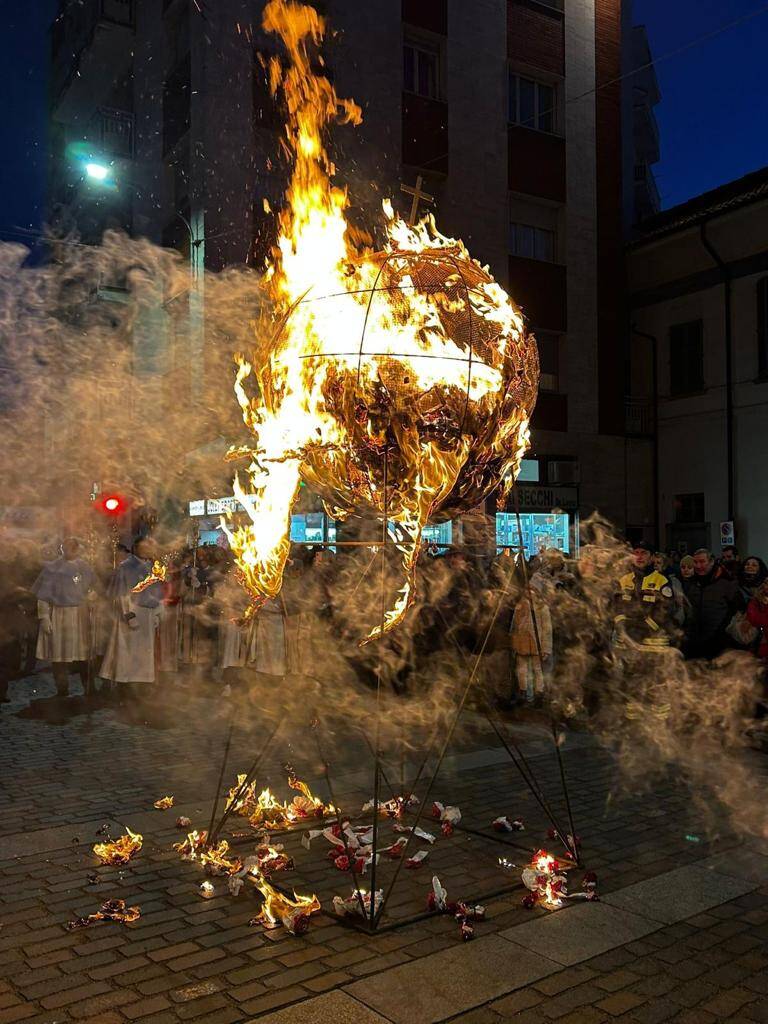 A Somma Lombardo si riaccende il rito della "passera di sant'Agnese"