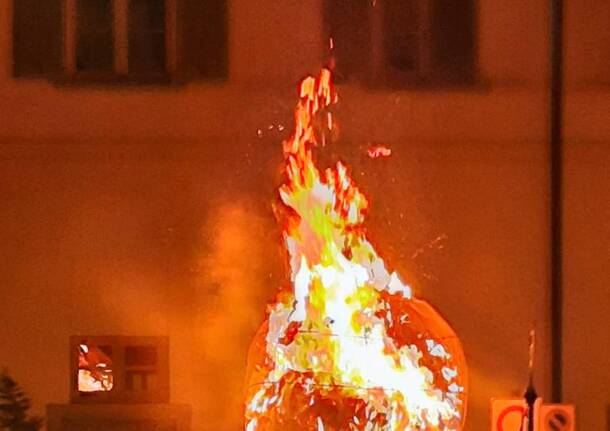 A Somma Lombardo si riaccende il rito della “passera di sant’Agnese”