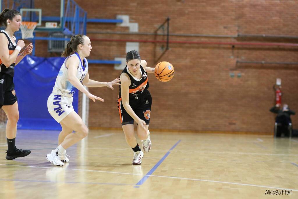 Basket femminile: la sfida tra le Bulldog e Basket Milano