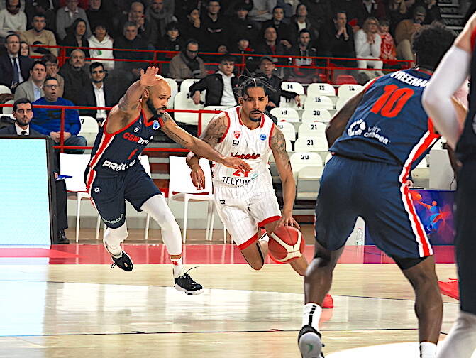 Itelyum Varese - CSM Oradea 100-81