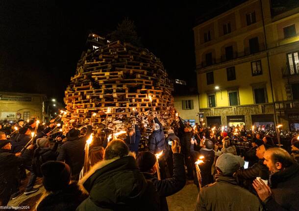 falò sant'antonio varese 2024