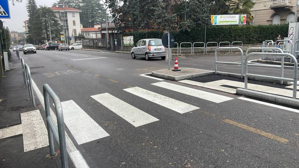 Aperto un nuovo attraversamento protetto in viale Borri