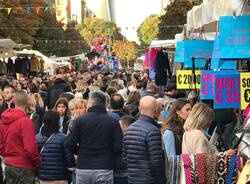 Gli Ambulanti di Forte dei Marmi® colorano la Piazza del Mercato a Gallarate