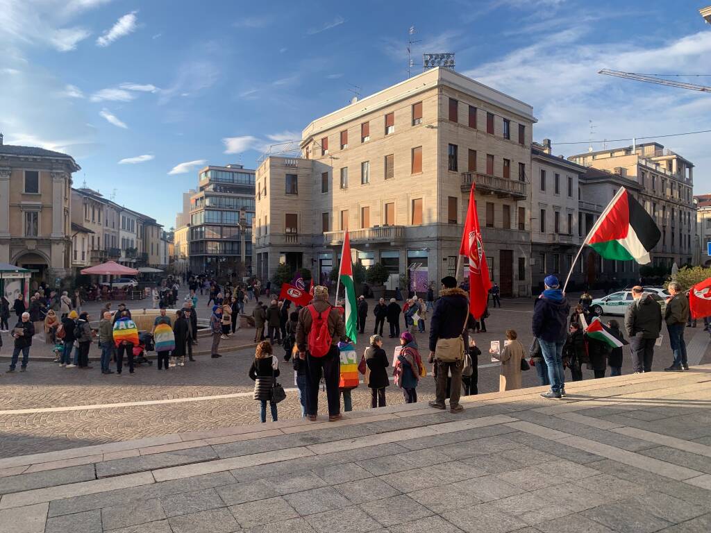 Manifestazione cessate il fuoco Gallarate