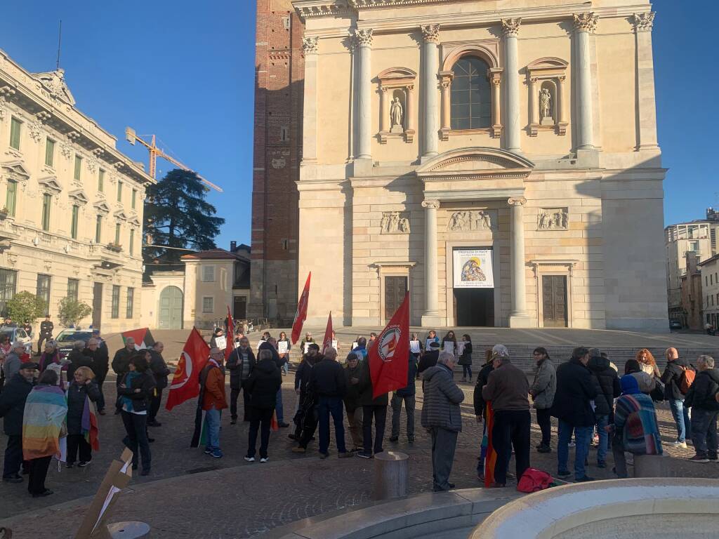 Manifestazione cessate il fuoco Gallarate