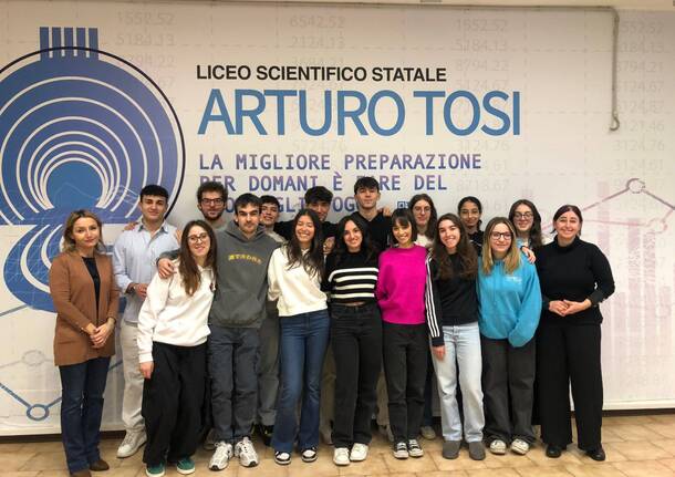 studenti liceo tosi busto arsizio