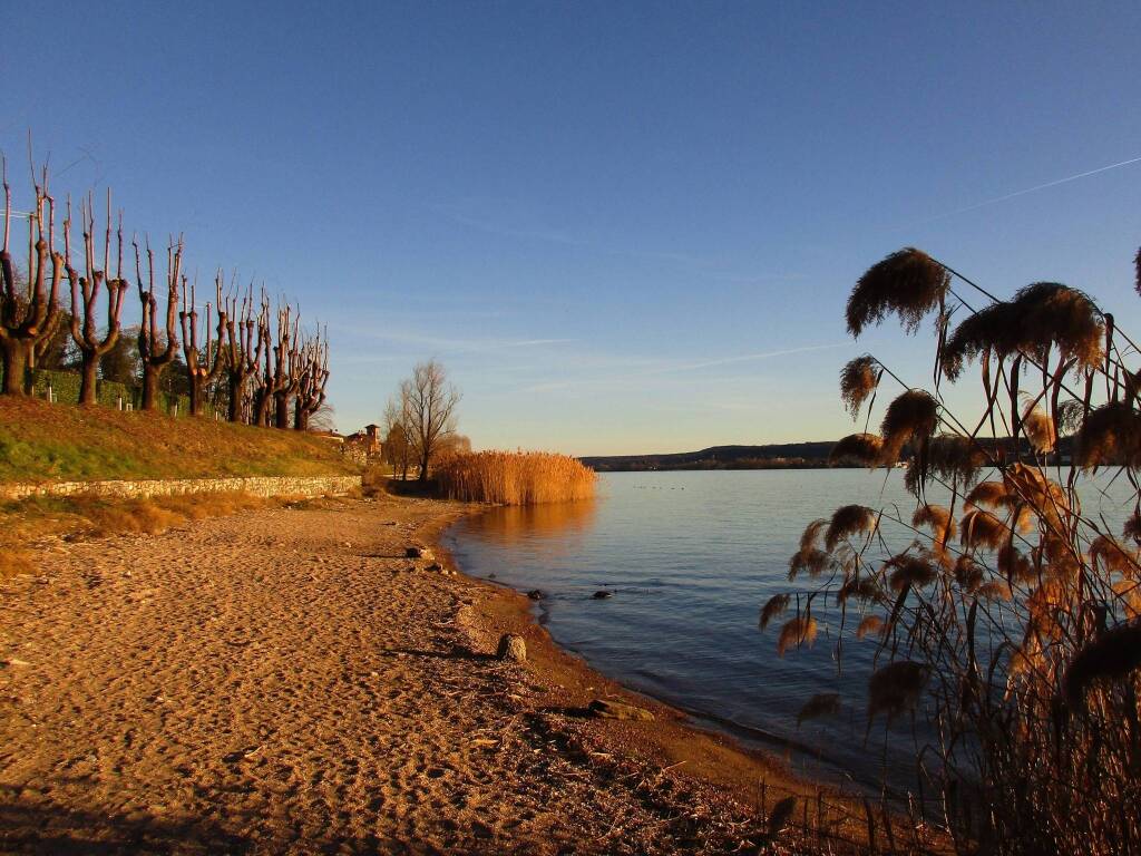 Angera spiaggia 