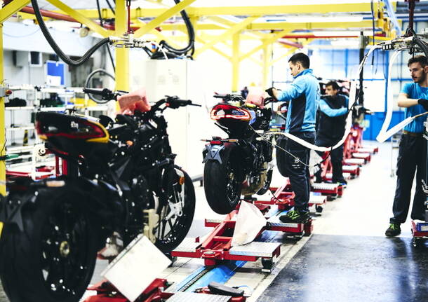 La nuova linea di produzione di MV Agusta alla Schiranna