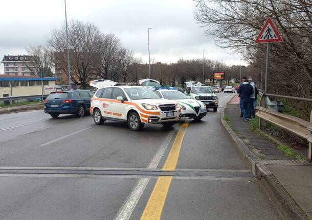 Ciclista investito sul ponte della Mornera a Gallarate