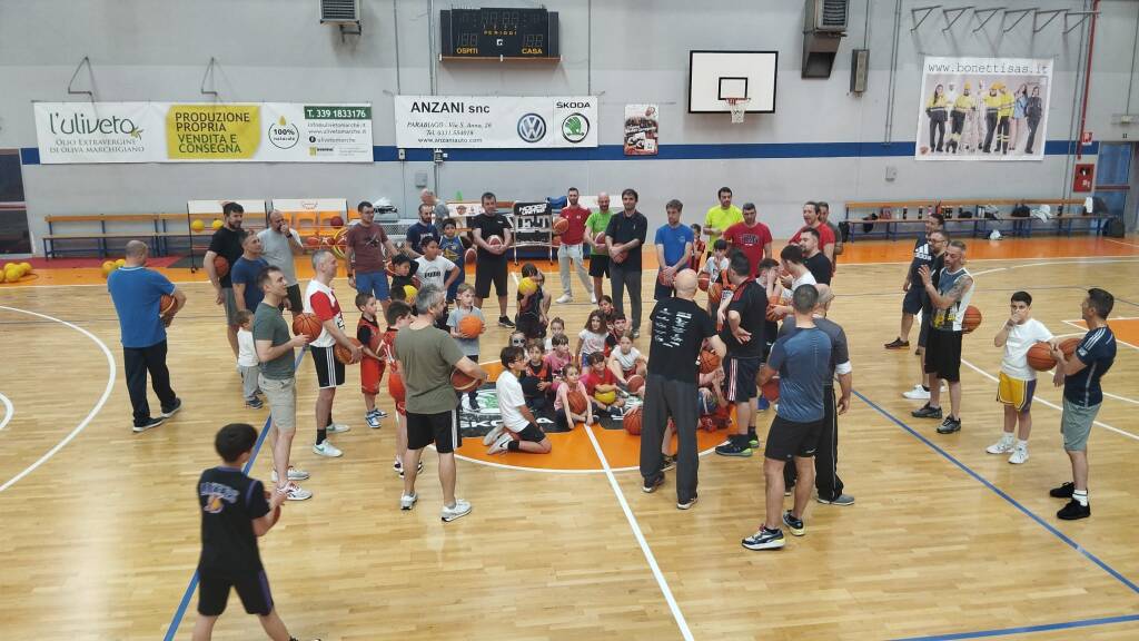 Basket Canegrate in festa con il "Comitato Genitori Canegrate"