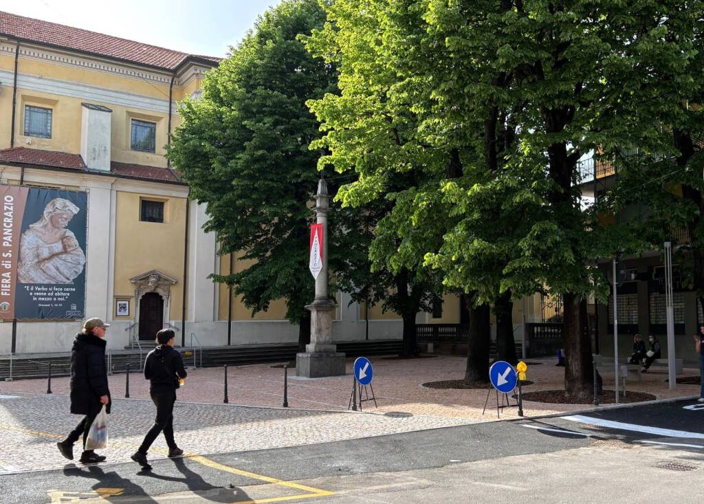 Vedano Olona - La nuova piazza San Maurizio