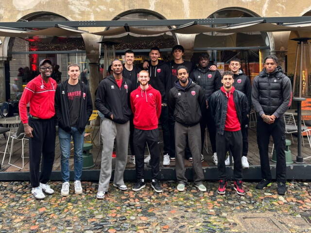 La Pallacanestro Varese chiude la stagione con il saluto ai tifosi