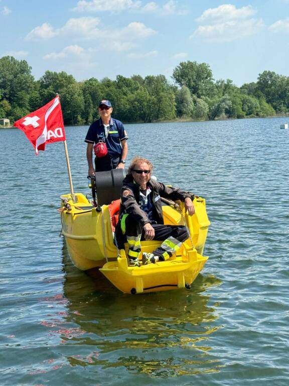 Quintali di rifiuti recuperati dal lago di Varese