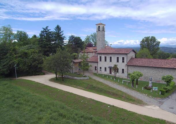 Conclusi i lavori al sagrato della Chiesa di Santa Maria Annunciata a Brunello