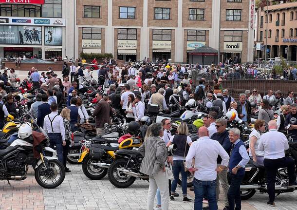 Corteo da "record" per le vie della provincia di Varese con il Distinguished Gentleman’s Ride