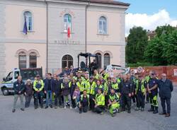 Escavatore Protezione civile buguggiate (foto La Focale Buguggiate)