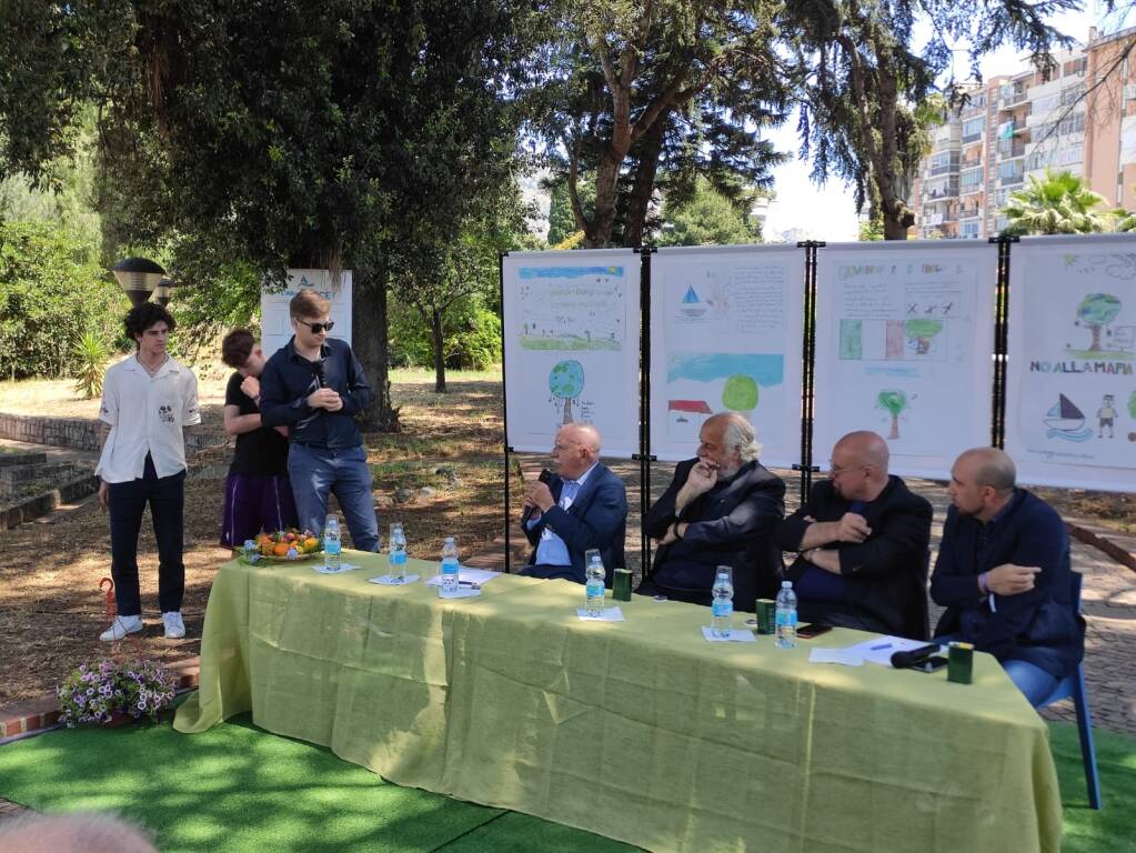 Giornata della Legalità, presenti gli studenti del ferraris e della media di Viggiù