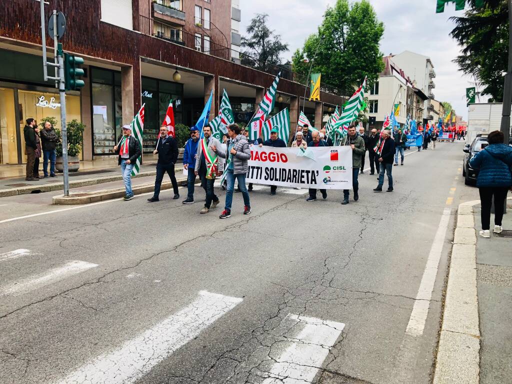 Il corteo del Primo Maggio a Legnano 