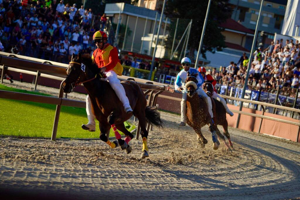 Il Palio 2024 è giallorosso - Foto Daniele Zaffaroni